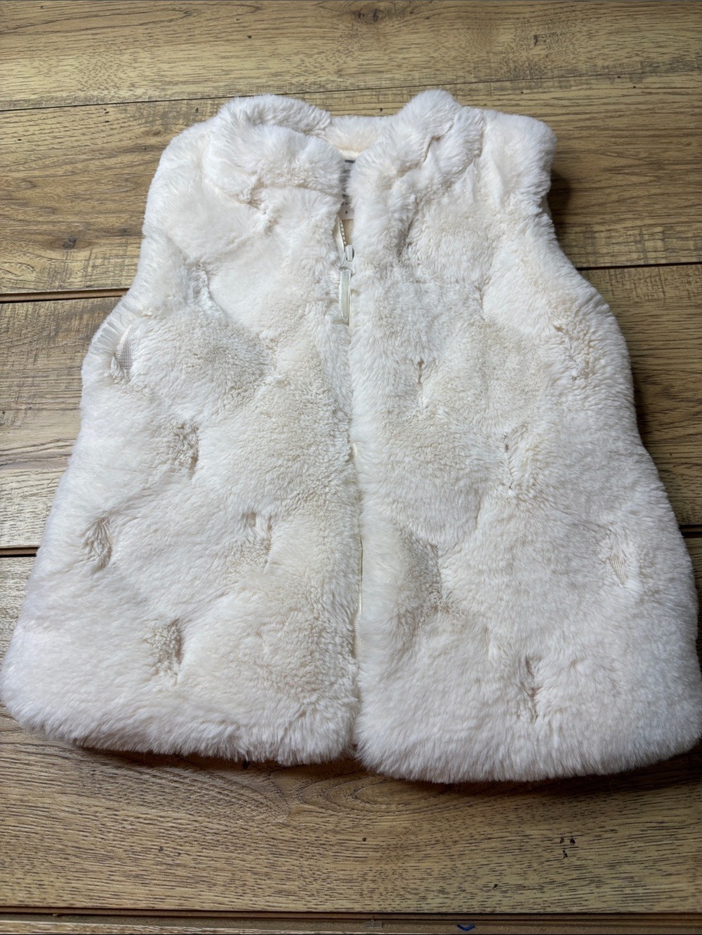 Youth American Widgeon Cream Faux Fur Vest - Super Soft Size 5